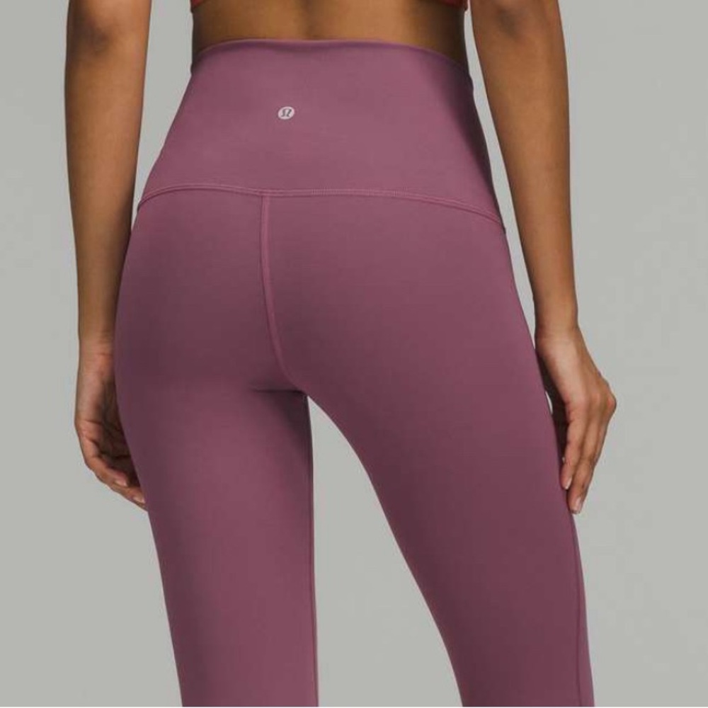 Lululemon pink leggings cropped